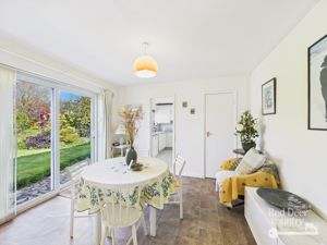 Breakfast Room- click for photo gallery